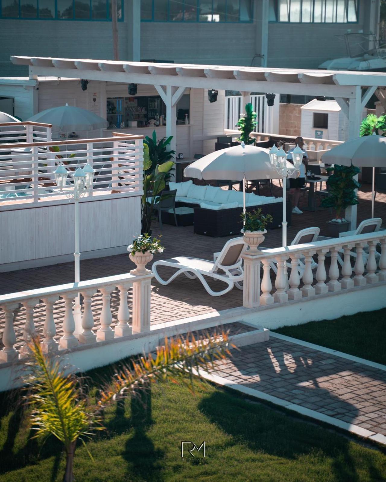 La Palazzina Bed & Breakfast Porto Cesareo Extérieur photo